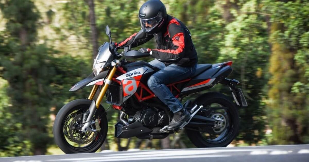 Aprilia-Dorsoduro-02-014-1080x720